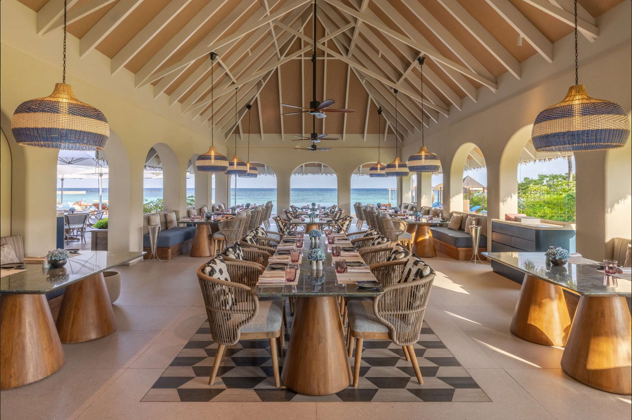 MIDI · Mediterranean · beach club, restaurant, rooftop bar
